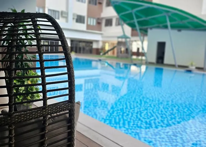 Cozy Luxe With Balcony - Spacious Studio, Near It Park, Fast Wifi, Netflix *