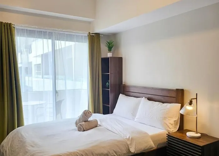 Lägenhet Cozy Luxe With Balcony - Spacious Studio, Near It Park, Fast Wifi, Netflix