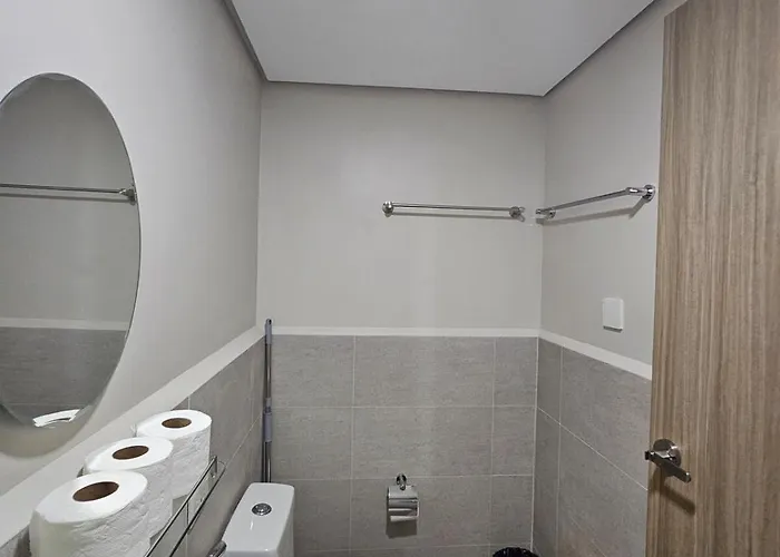 Lägenhet Cozy Luxe With Balcony - Spacious Studio, Near It Park, Fast Wifi, Netflix *