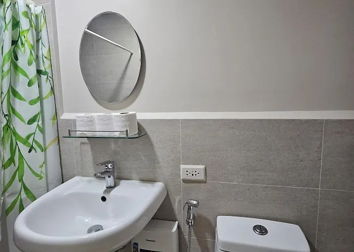 Lägenhet Cozy Luxe With Balcony - Spacious Studio, Near It Park, Fast Wifi, Netflix *