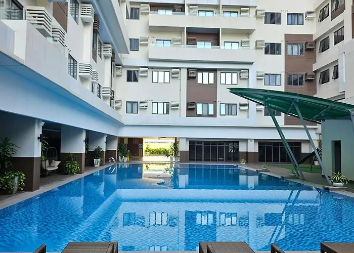 Cozy Luxe With Balcony - Spacious Studio, Near It Park, Fast Wifi, Netflix *